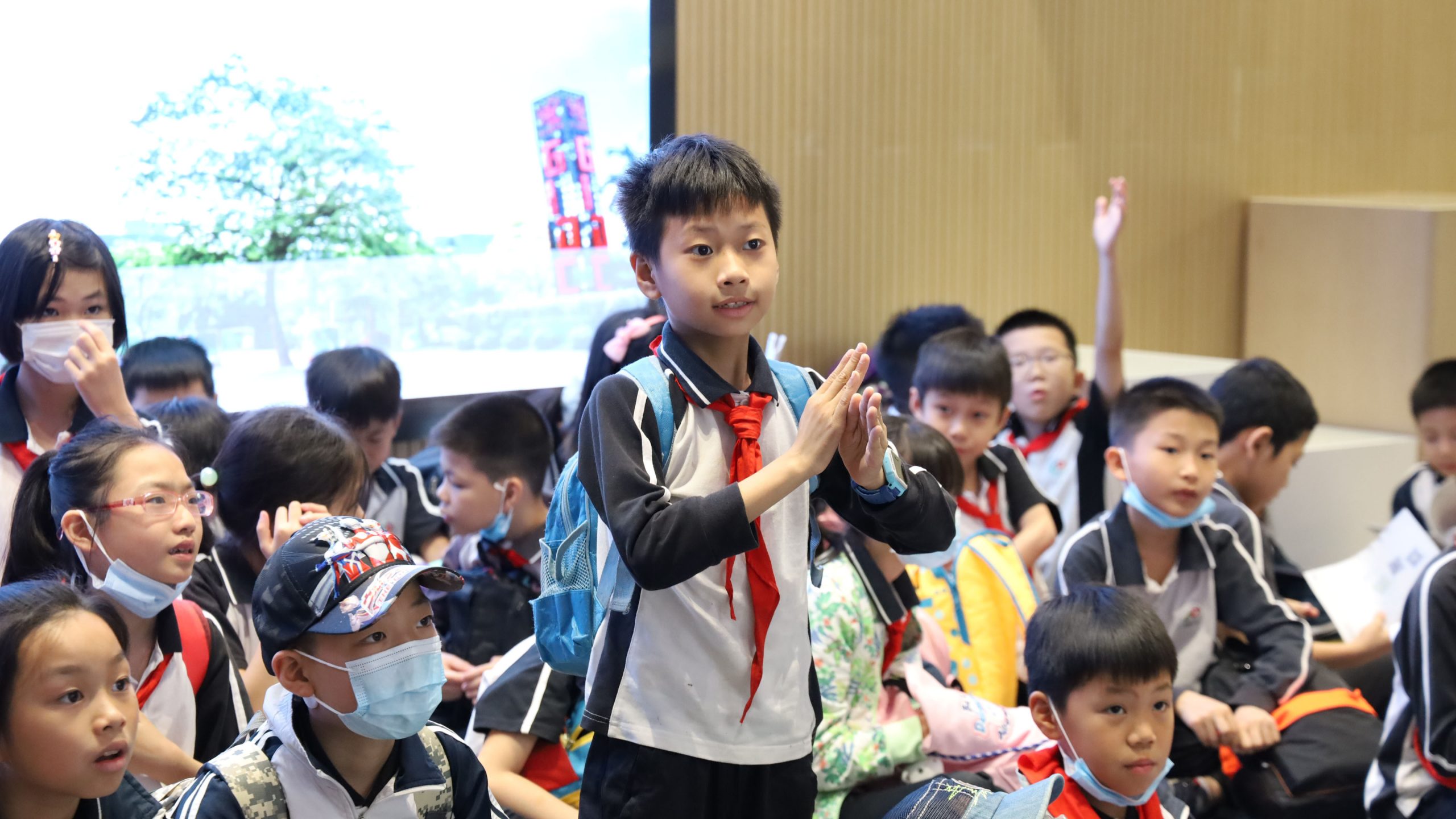 00名小學生“沸騰”了，在我城來一場創(chuàng)意紛呈的工業(yè)研學之旅"