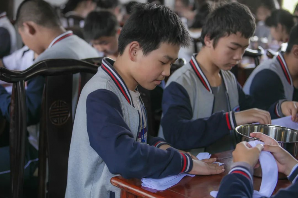 坎墩中學(xué)：科技擁抱自然，自然創(chuàng)造文化