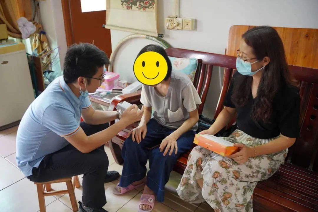 黨建引領 | “紅創之師”幫扶社區弱勢群體，設計傳播正能量！