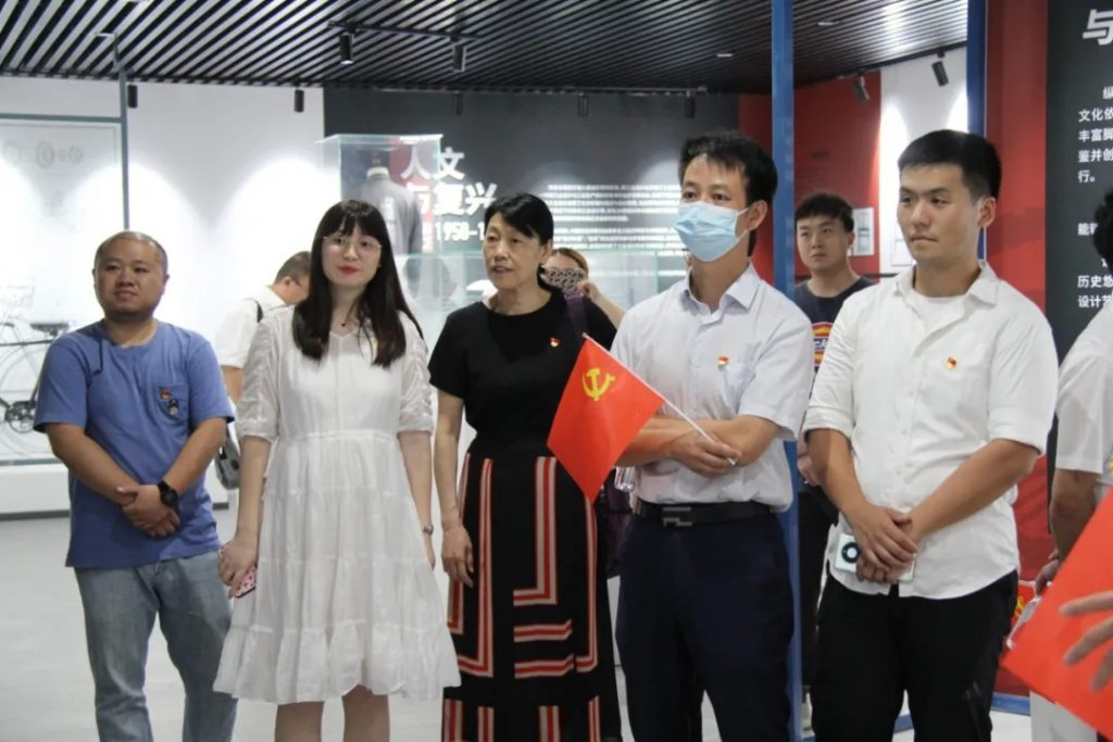這樣的黨史學習教育專題課，怒贊?。? class=