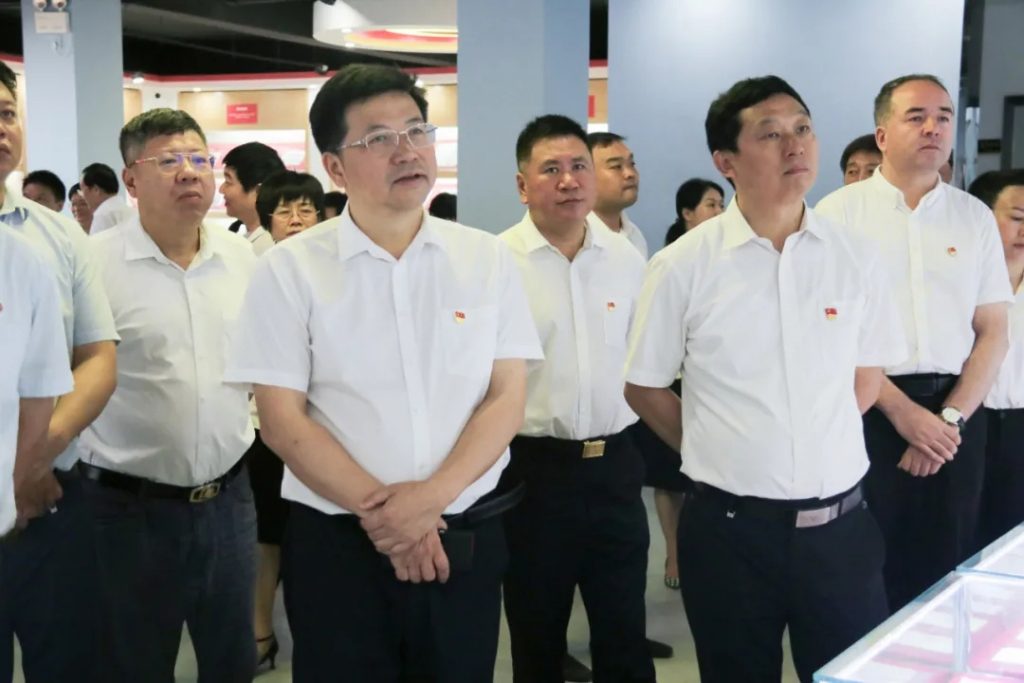 豐城市委書記李曉楚率團到江西工業(yè)設計小鎮(zhèn)開展黨史學習教育
