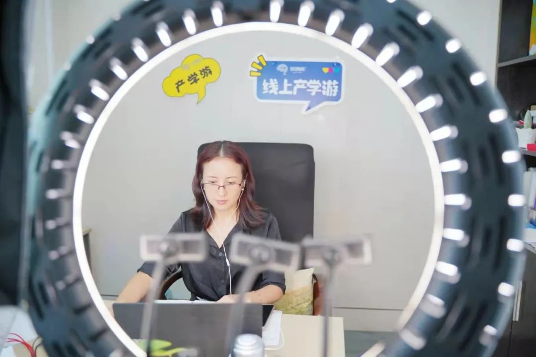 D2C平臺 | 2021專業(yè)考察——設(shè)計人才互聯(lián)網(wǎng)實(shí)訓(xùn)項(xiàng)目來啦！