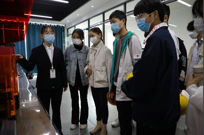 D打印中心與河南理工大學(xué)校企合作，搭建設(shè)計(jì)服務(wù)平臺(tái)“新路徑”"