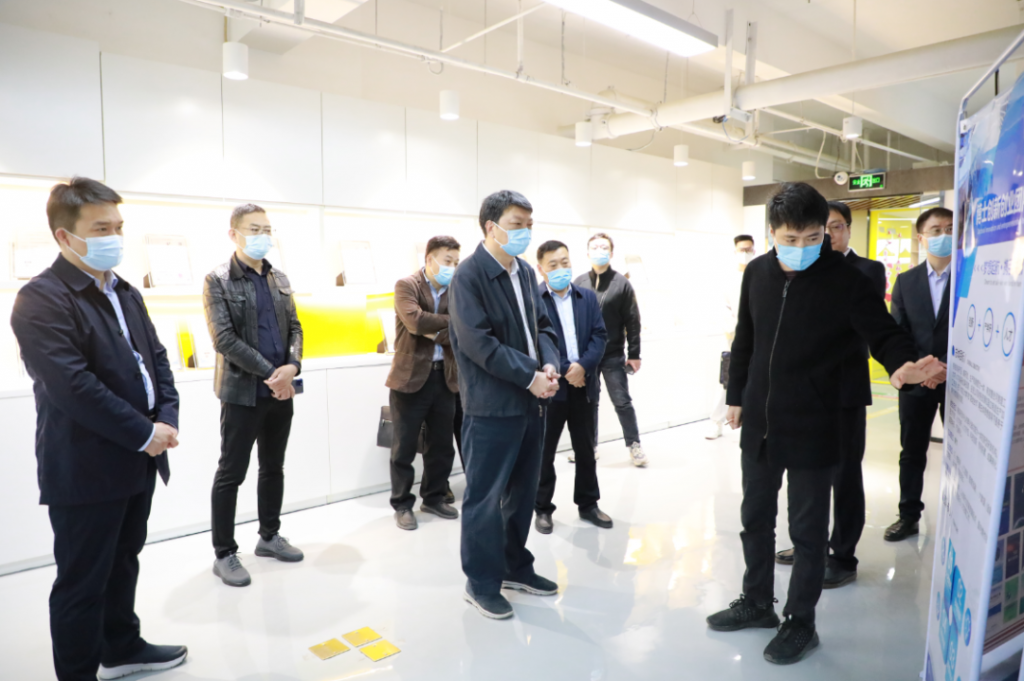 焦作市委常委、統戰部部長董炳麓一行蒞臨中原工業設計城參觀調研