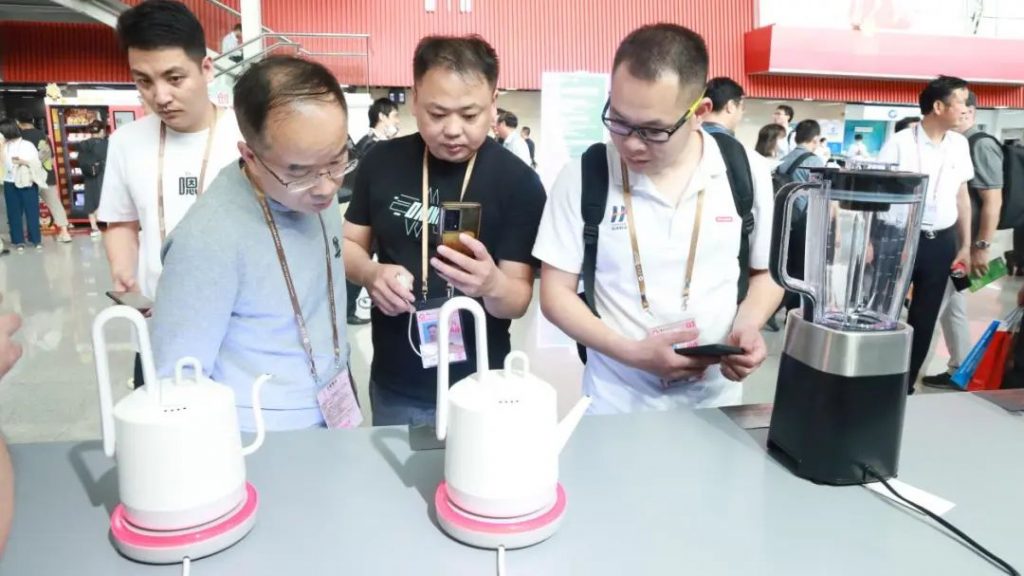 全球客商云集！設(shè)計城企業(yè)出征廣交會實力“吸睛”