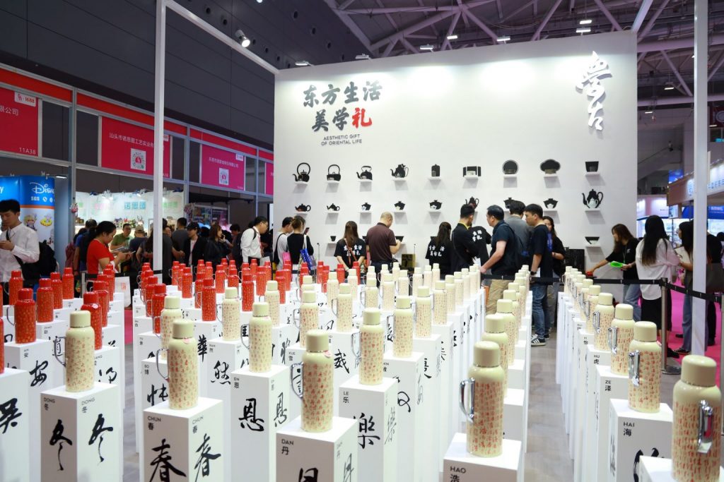 潮趣實(shí)用！廣東工業(yè)設(shè)計城創(chuàng)意好物閃耀秋季深圳禮品展