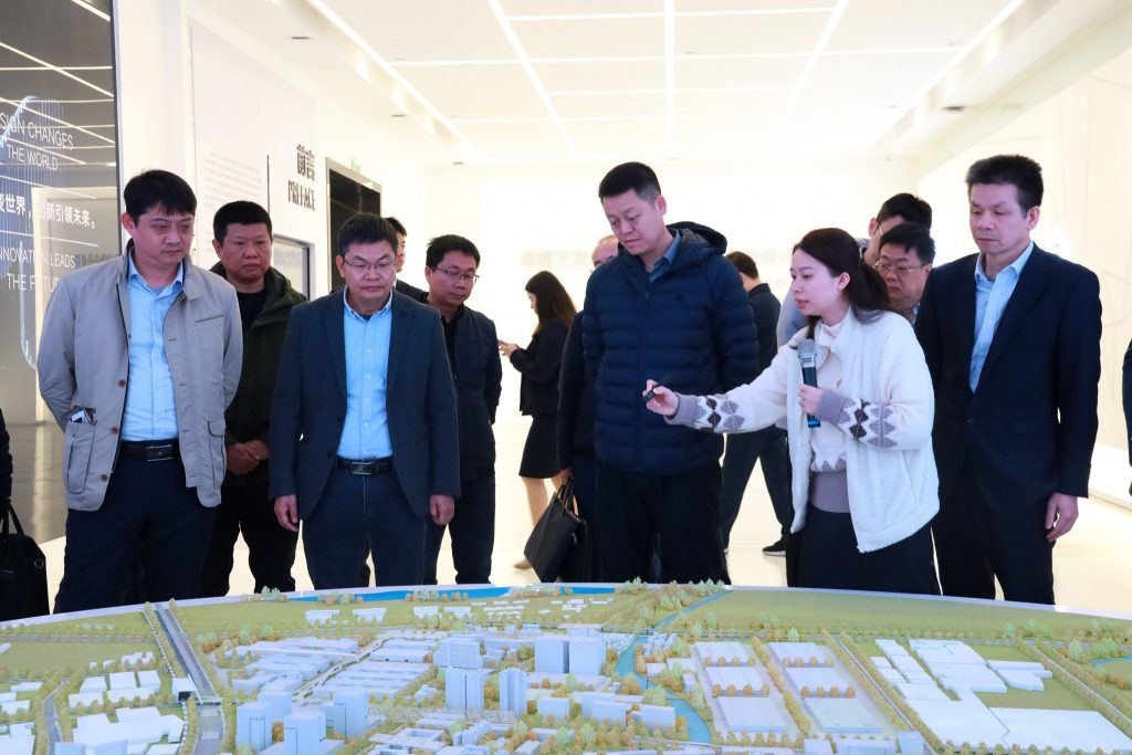 廣晟有色集團(tuán)一行蒞臨設(shè)計城考察交流，共謀國企與民企協(xié)同發(fā)展