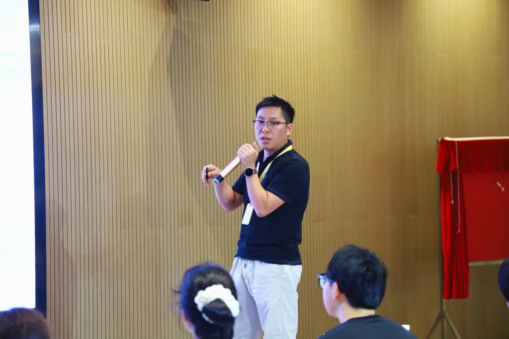 深化產(chǎn)學(xué)研交流 | 清華大學(xué)深圳國際研究生走進(jìn)設(shè)計城